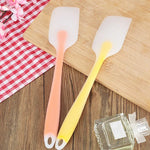 5 PCS Baking Tool Translucent Integrated High Temperature Resistance Cream Silicone Scraper Cake Spatula, Random Color Delivery