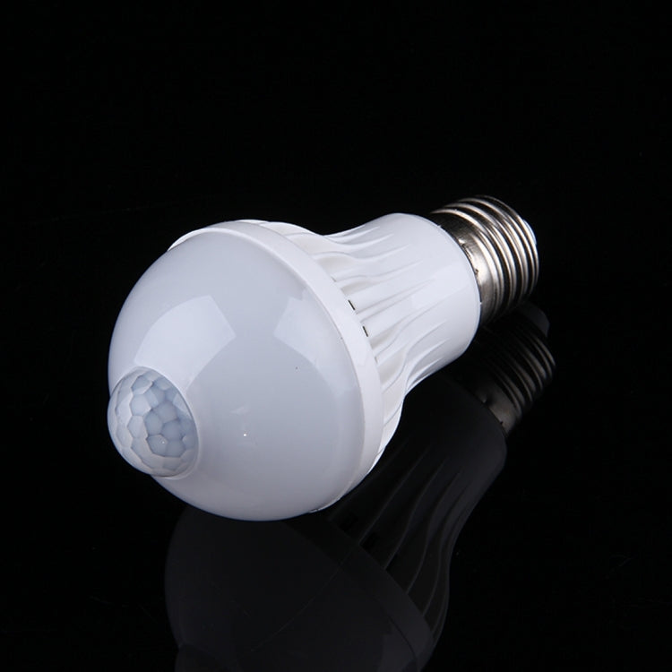E27 5W 12 LEDs SMD 5730 300LM Infrared Motion Sensor LED Light Bulb, Sensor Distance: 4-6m, AC 220V, E27 5W Warm White, E27 5W White Light
