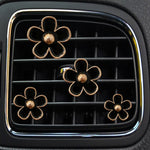 4pcs/set Small Chrysanthemum Perfume Alloy Jewelry Car Air Outlet Decoration Clip, White, Black, Red, Blue